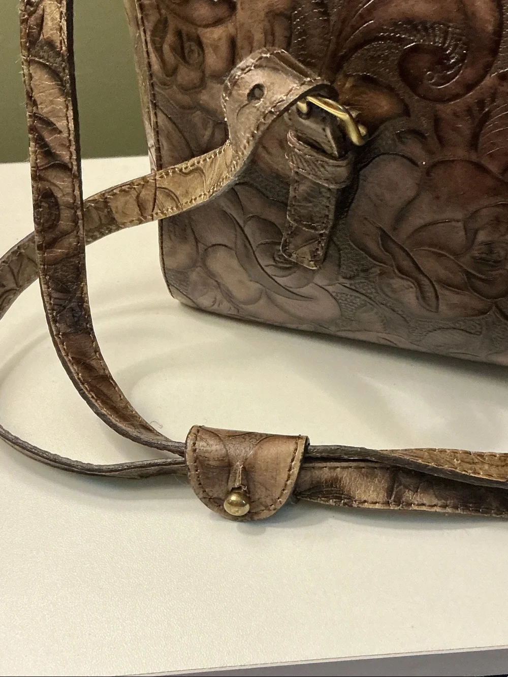 Brahmin Vintage 1990’s Elouise Rose Embossed Leather Chocolate Shoulder Bag EUC